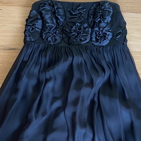 Laundry by Shelli Segal Black strapless silk dress with rosettes - Picture 3 of 4